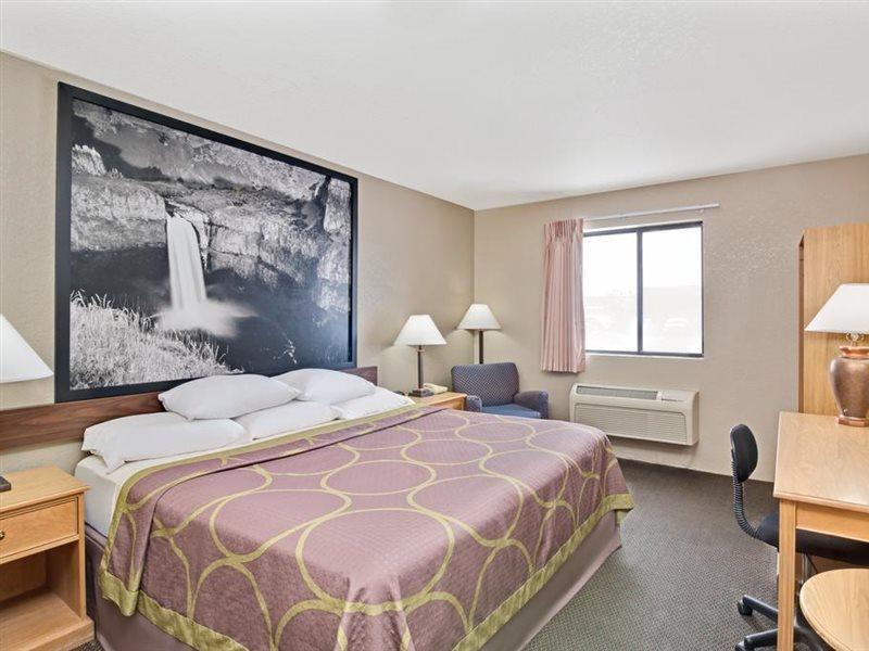 Super 8 By Wyndham Spokane/West Airway Heights Buitenkant foto