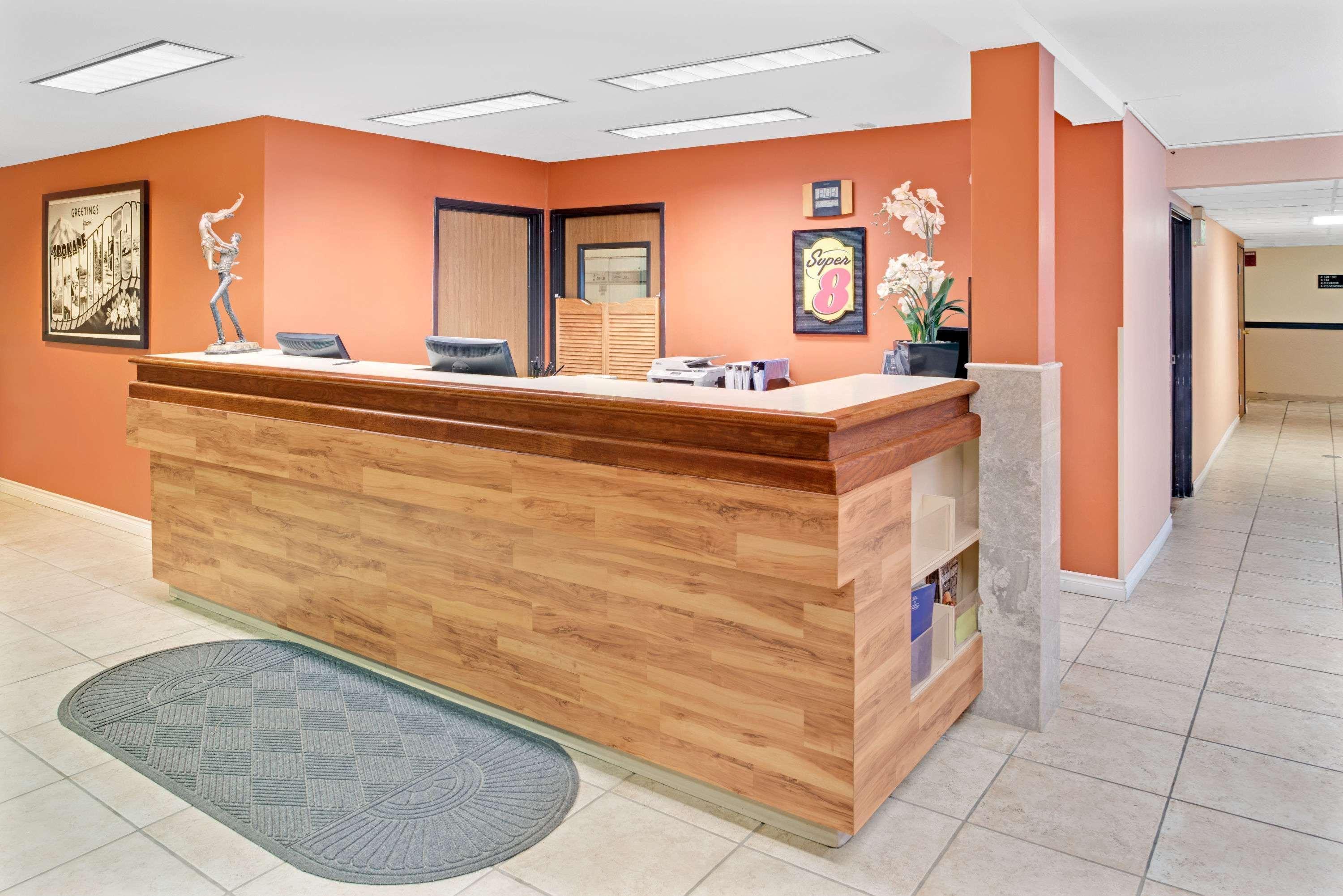 Super 8 By Wyndham Spokane/West Airway Heights Buitenkant foto